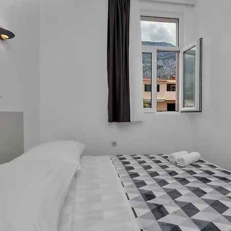 Petar With Terrace, 3min Walk To The