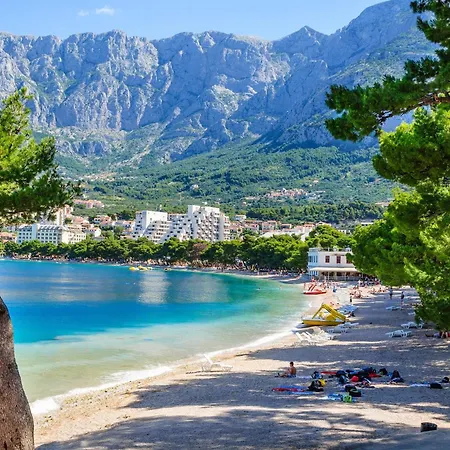 Petar With Terrace, 3min Walk To The * Makarska