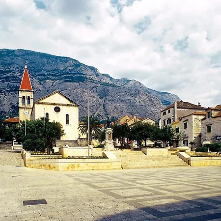 Petar With Terrace, 3min Walk To The